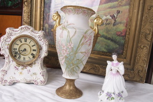!!매우 아름다운!!  Pouyat  리모지 핸드페인트 투핸들 화병 Pouyat Limoges Hand Painted 2 Handled Vase circa 1890 - GORGEOUS!!!!