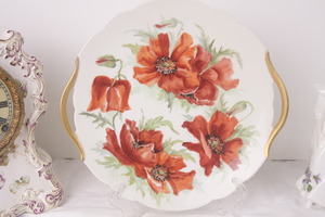 Tresmanes &amp; Vogt  핸드페인트 케이크 플레이트 &quot;양귀비&quot; 아티스트 서명 Tresmanes &amp; Vogt  Cake Plate Hand Painted &quot;Poppies&quot; and Artist Signed and dated 1904