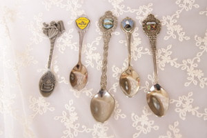 기념 스픈 5PC Souviner Spoons (5) circa 1970
