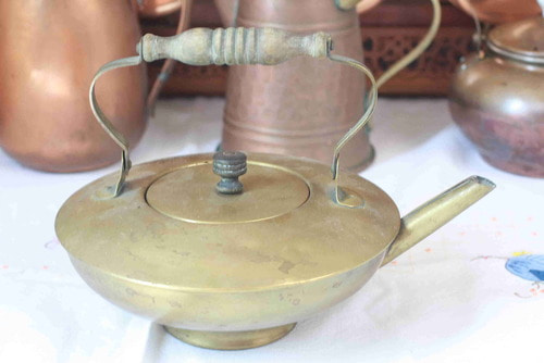 초기 아메리카나 구리 티팟/나무 핸들 Early Americana Copper Teapot with Wood Handle