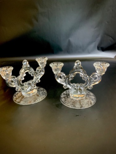 엘러겐 글래스 케임브리지 &quot;로즈 포인트&quot; 더블 캔들스틱 홀더-한쌍- Elegant Glass Cambridge &quot;Rose Point&quot; Pair of Double Candlestick Holders 1934-1958
