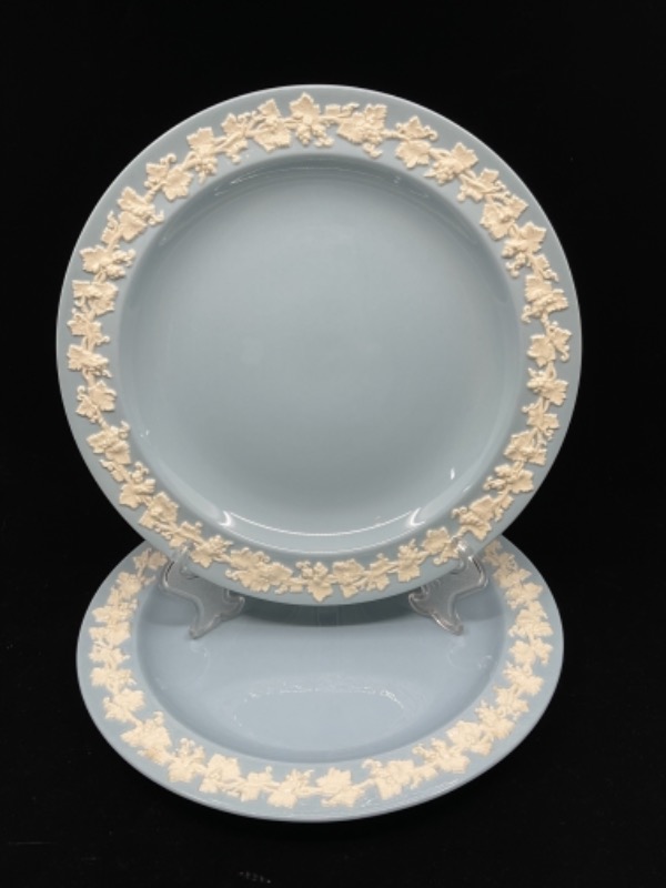 웨지우드 퀸즈웨어 아이보리 온 라벤더 디너 플레이트 Wedgwood Queensware Ivory on Lavender Dinner Plate circa 1970
