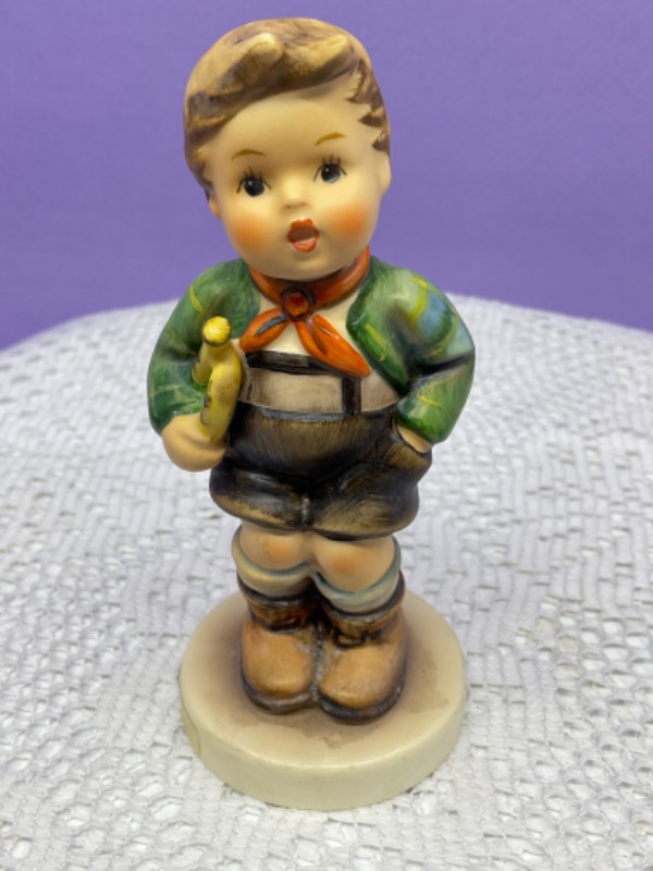 헴멜 &quot;Trumpet Boy&quot; 피겨린 Hummel Trumpet Boy Figurine circa 1980