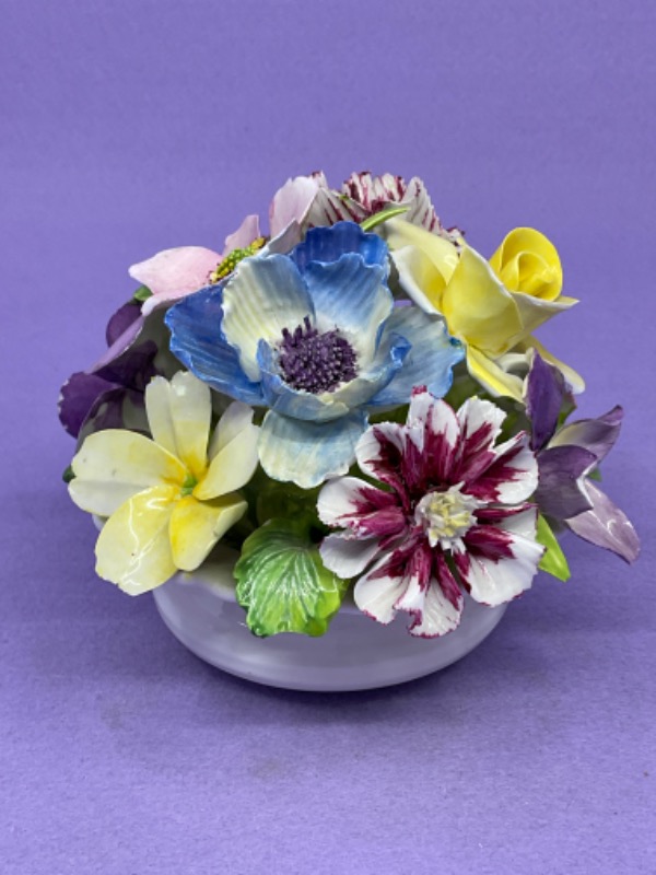 크라운 스테프셜 도자기 플라워 Crown Staffordshire Porcelain Flower circa 1970