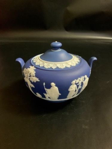 웨지우드 제스퍼웨어 다크 블루 깊은 슈거 보울-칩- Wedgwood Jasperware Dark Blue Dip Sugar Bowl 1891 - AS IS
