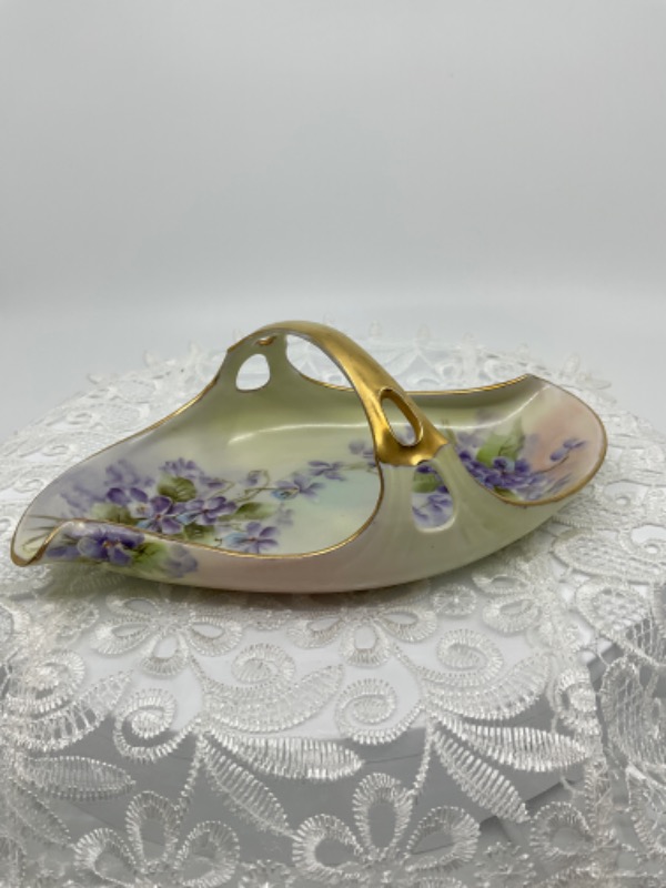 Coiffe 리모지 핸드페인트 바스켓 디쉬 Coiffe Limoges Hand Painted &quot;Basket&quot; Dish circa 1900